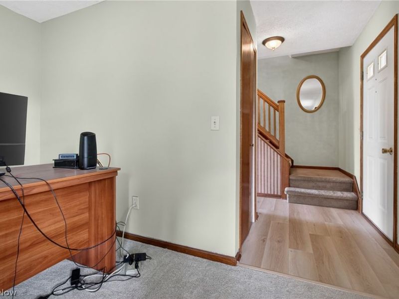 438 Hampton Drive, Elyria, OH 44035 Photo 14