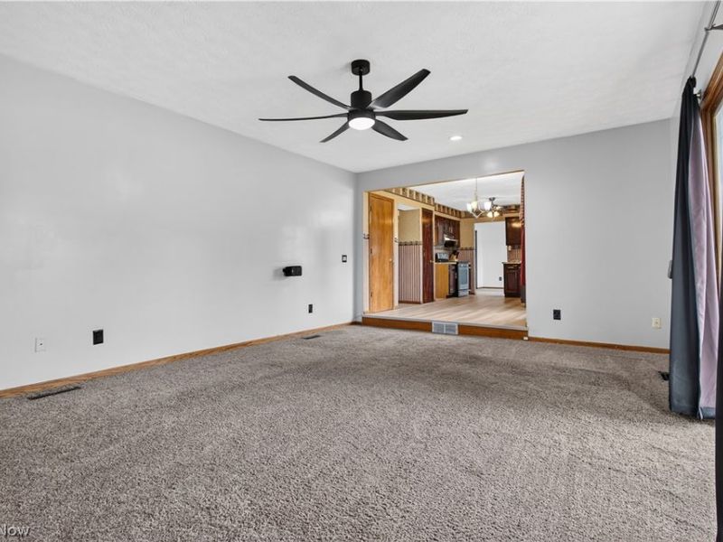 438 Hampton Drive, Elyria, OH 44035 Photo 22