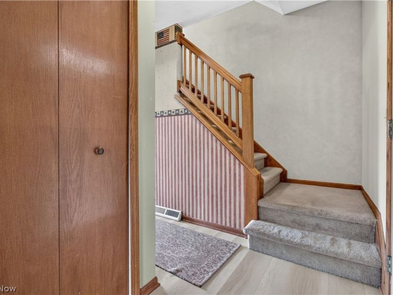 438 Hampton Drive, Elyria, OH 44035 Photo 25