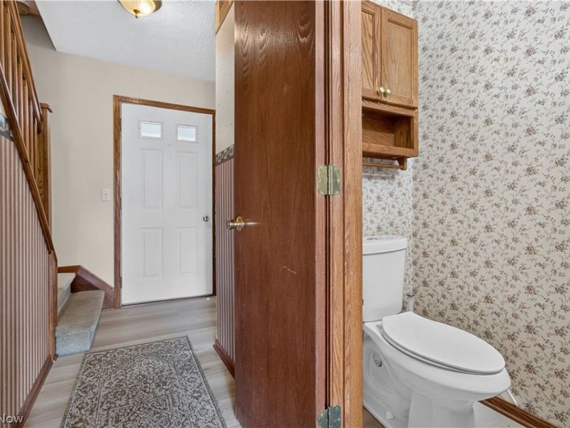 438 Hampton Drive, Elyria, OH 44035 Photo 26