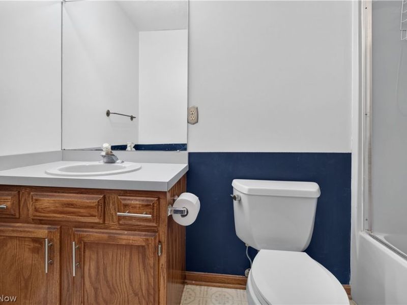 438 Hampton Drive, Elyria, OH 44035 Photo 27