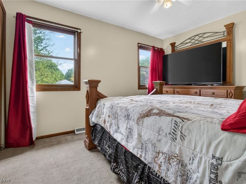 438 Hampton Drive , Elyria, OH 44035 Photo 31