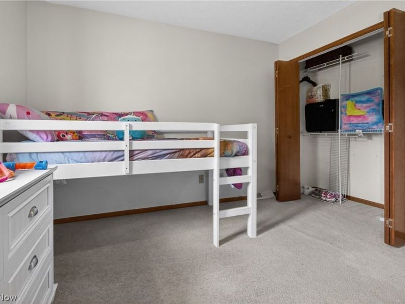 438 Hampton Drive , Elyria, OH 44035 Photo 34