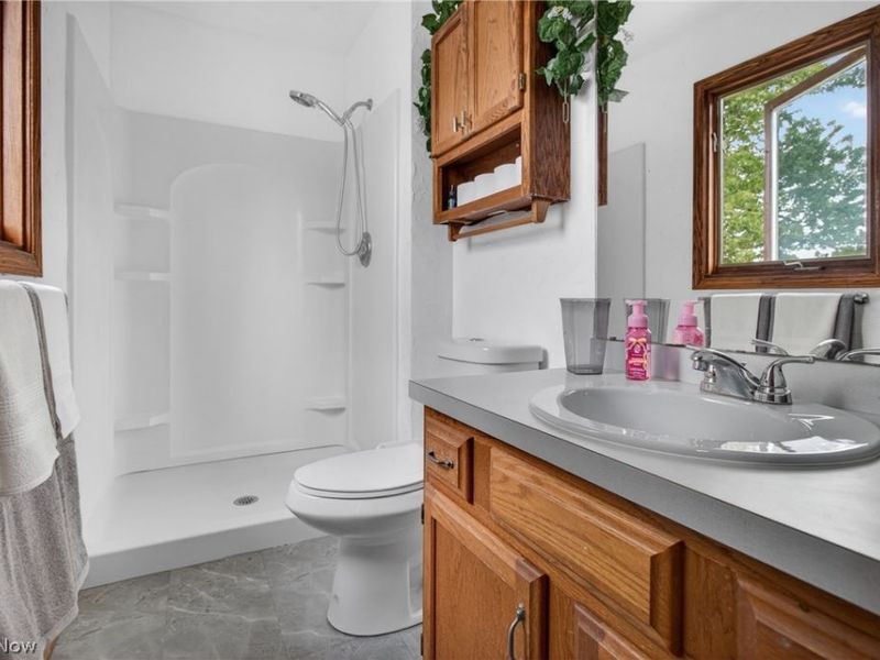 438 Hampton Drive , Elyria, OH 44035 Photo 38