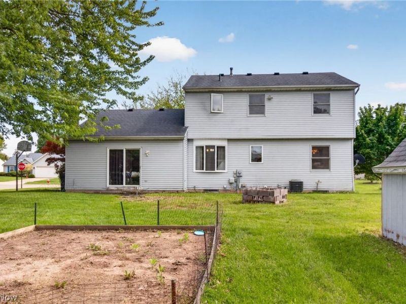 438 Hampton Drive, Elyria, OH 44035 Photo 6