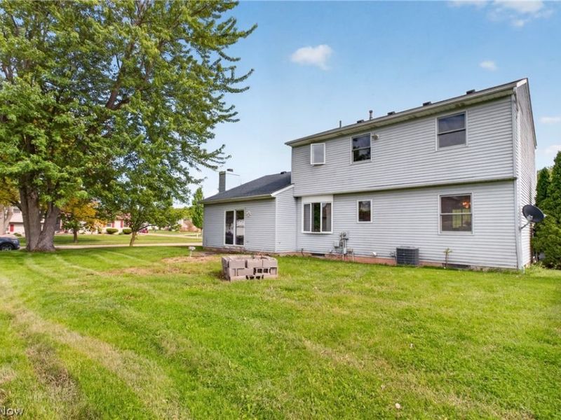 438 Hampton Drive , Elyria, OH 44035 Photo 7