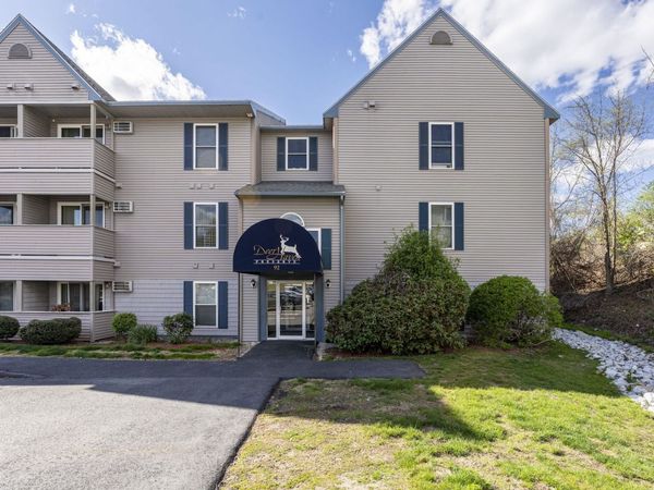 92 Eastern Avenue, Unit 202, Manchester, NH 03104