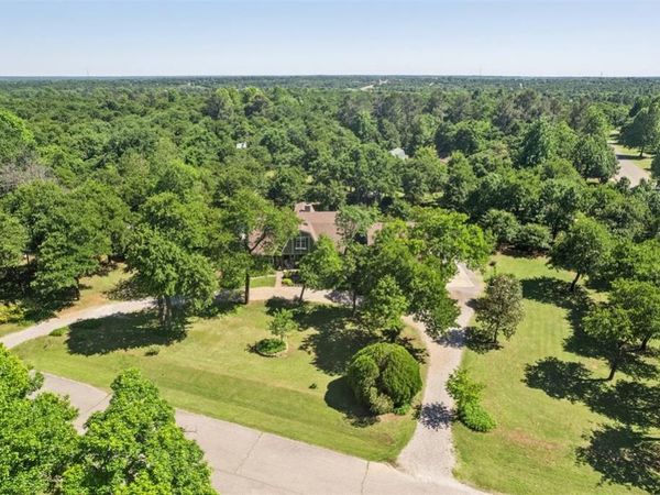 3824 Smoking Oaks Drive, Oklahoma City, OK 73150
