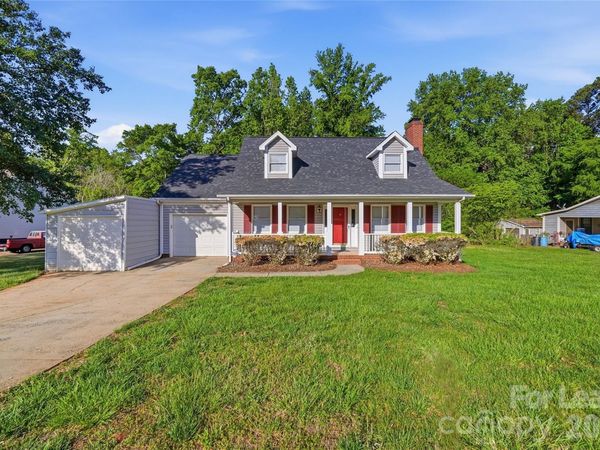 319 Deep Forest Court , Gastonia, NC 28056