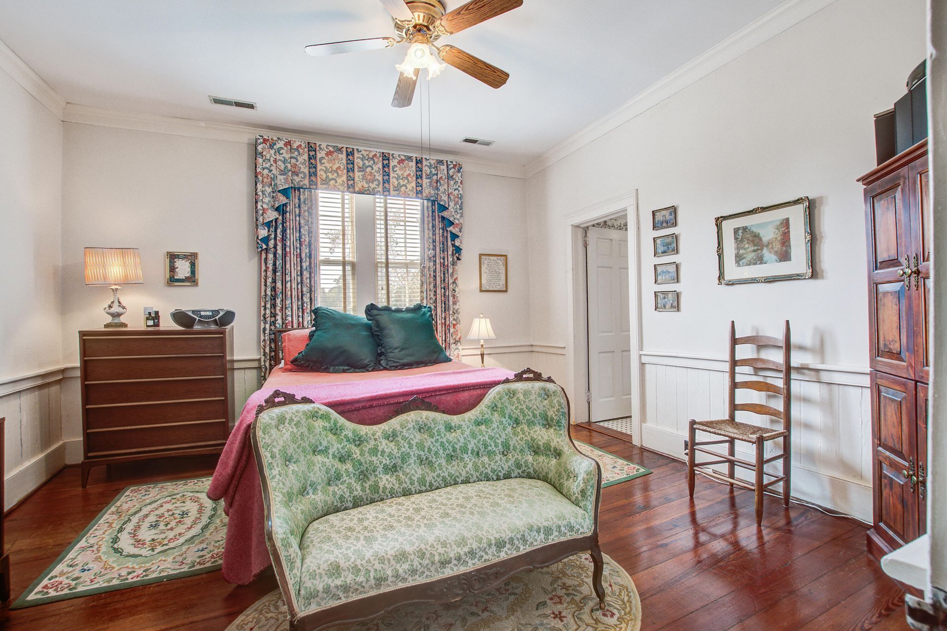 219 Rigby Street Photo 29
