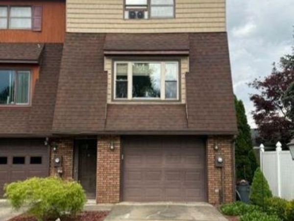 15 Bond Avenue, Swoyersville, PA 18704