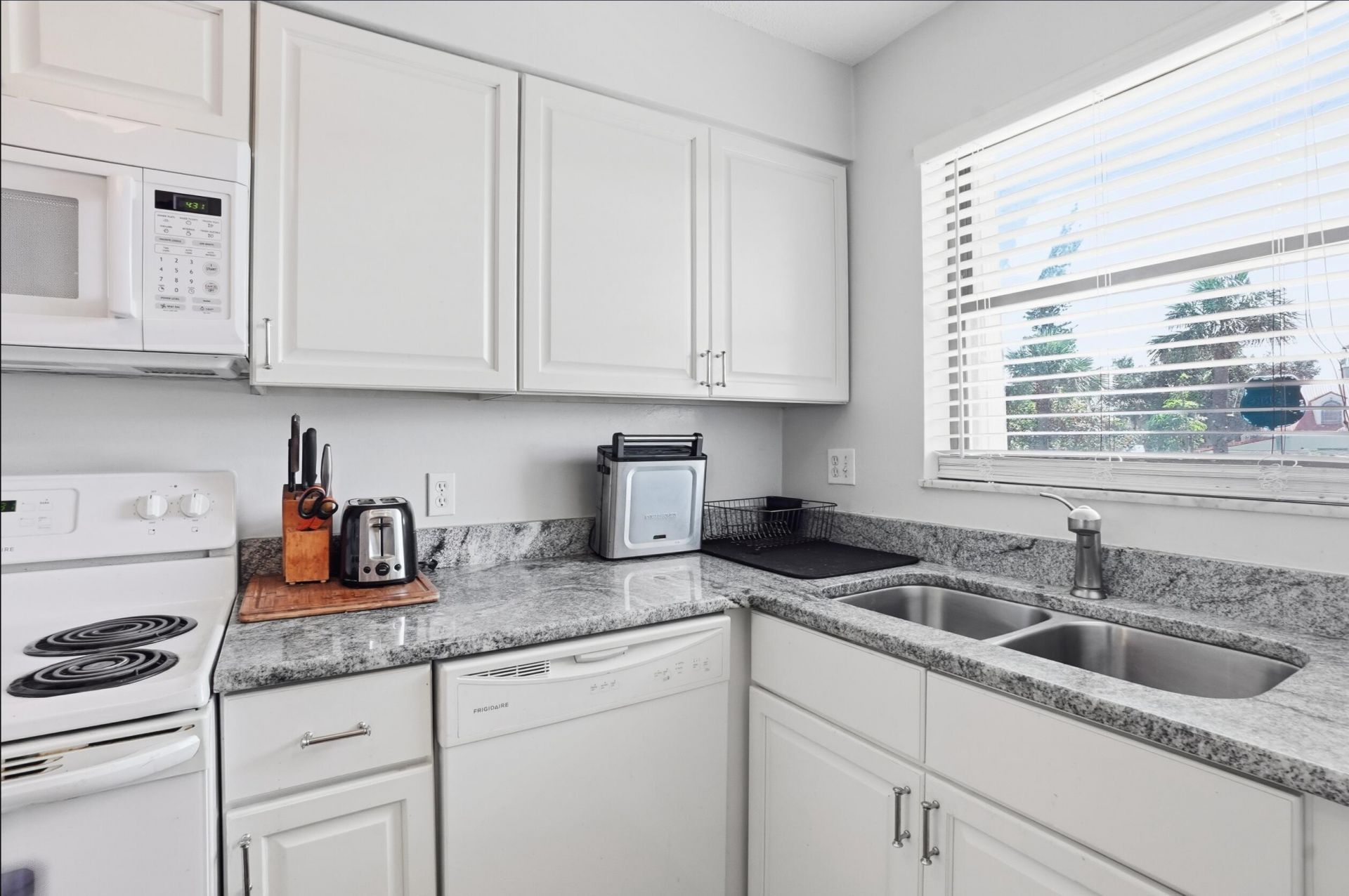 1300 Seaway Drive, Unit D6, Fort Pierce, FL 34949 Photo