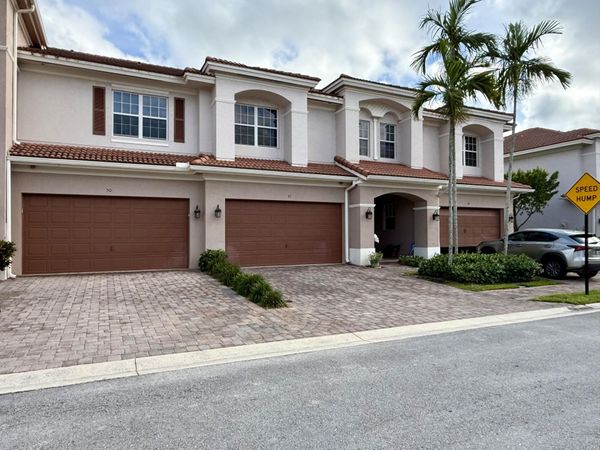 51 Lancaster Road, Boynton Beach, FL 33426