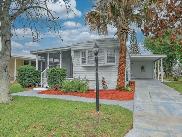 906 Wren Circle, Barefoot Bay, FL 32976