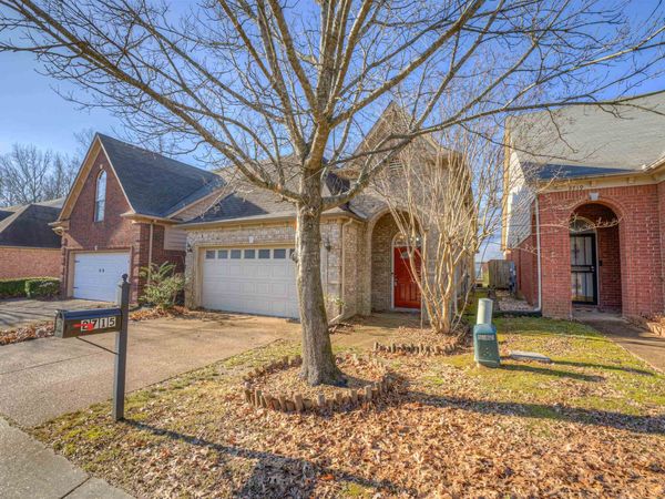 2715 BENDING ELM DR, Memphis, TN 38016