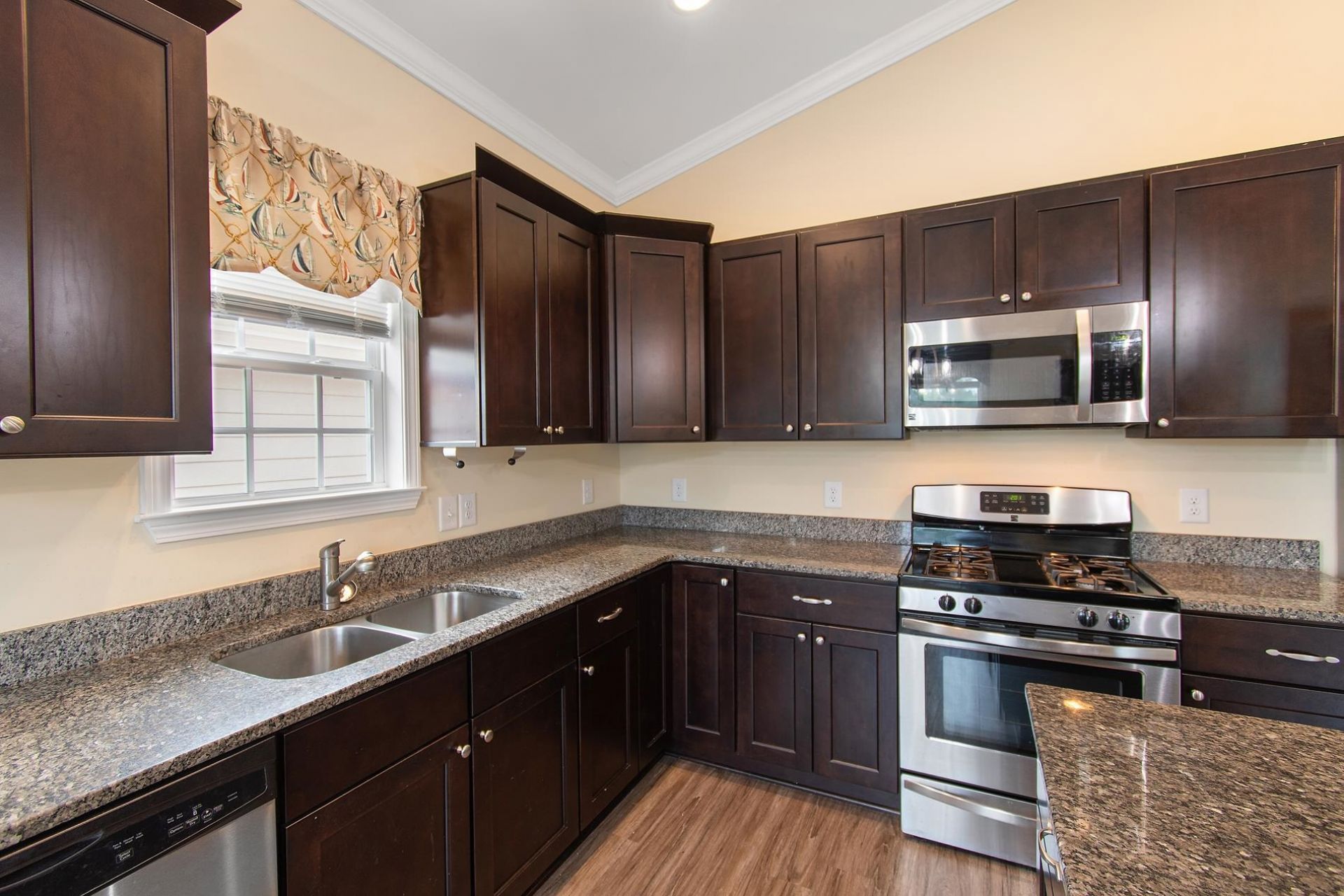 4335 Grande Harbour Blvd.  Photo 21