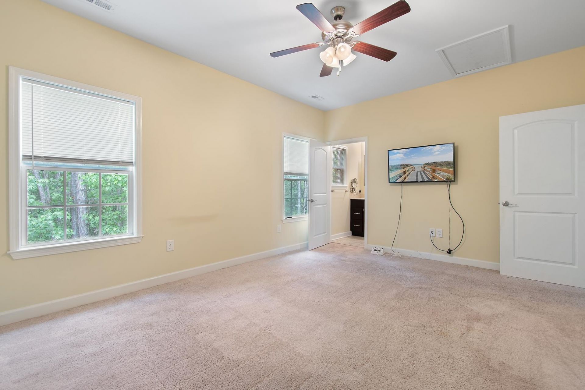 4335 Grande Harbour Blvd. Photo 8