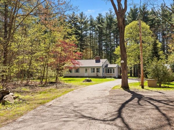 93 Hadley Rd, Merrimac, MA 01860