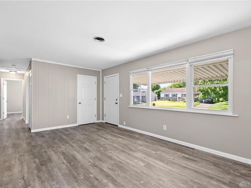2437 N Aragon Avenue, Kettering, OH 45420 Photo 10