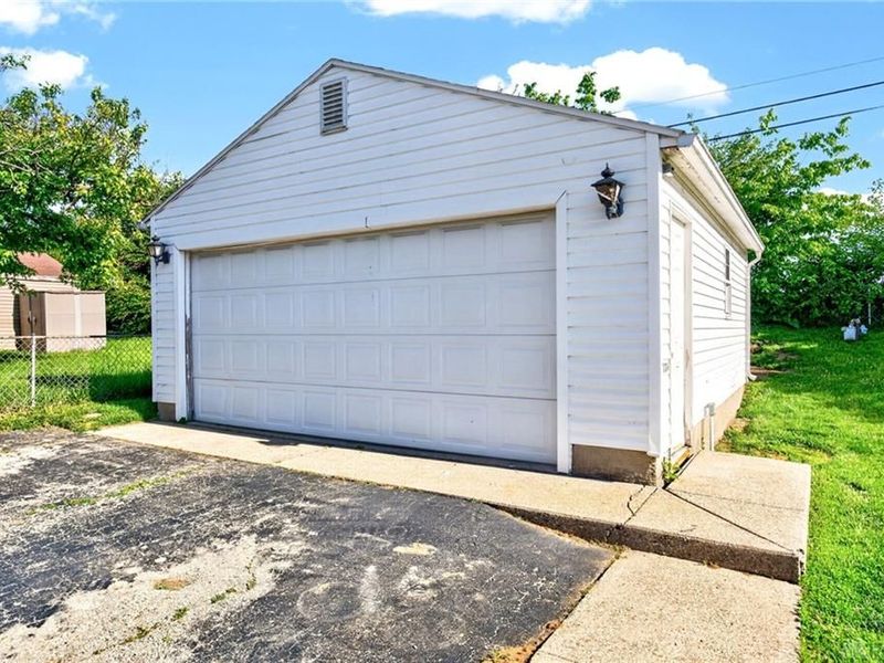 2437 N Aragon Avenue, Kettering, OH 45420 Photo 32