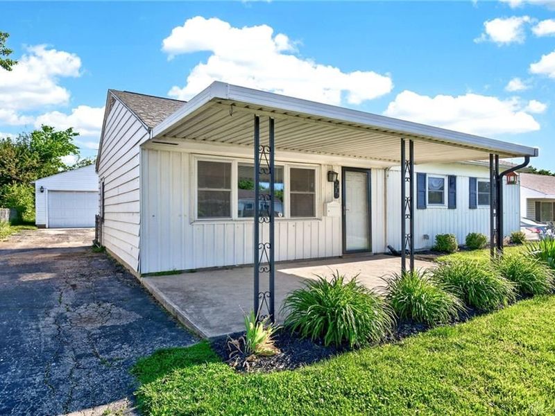 2437 N Aragon Avenue, Kettering, OH 45420 Photo 4