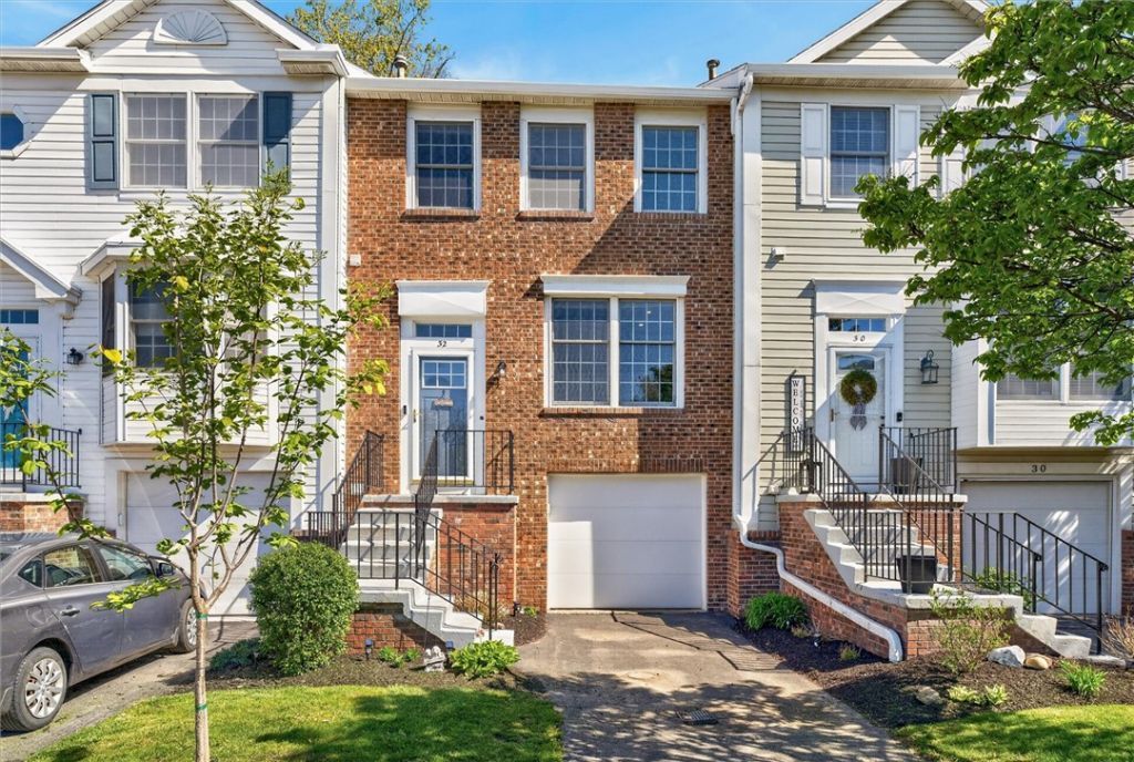32 Jordache Lane, Spencerport, NY 14559 Main Photo