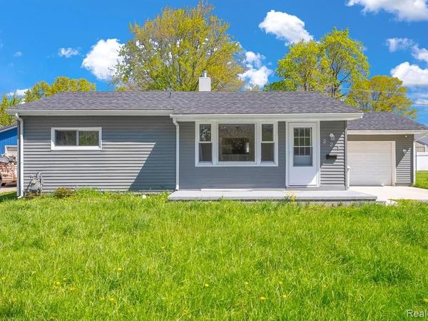 221 Guy Street, Yale, MI 48097