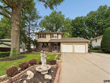 12530 Bartels Drive , Omaha, NE 68137