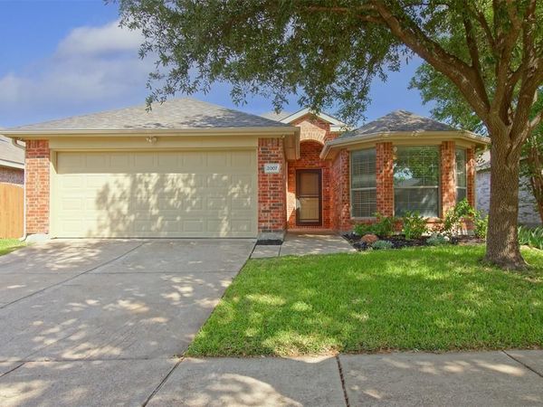 2007 Kings Forest Drive , Heartland, TX 75126