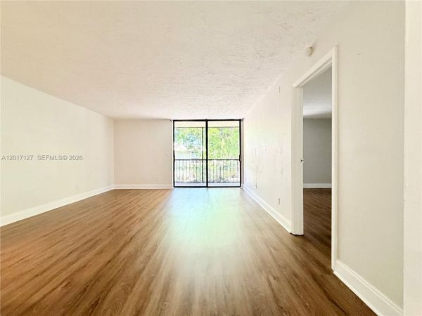 450 Commodore Dr , Unit 214, Plantation, FL 33325