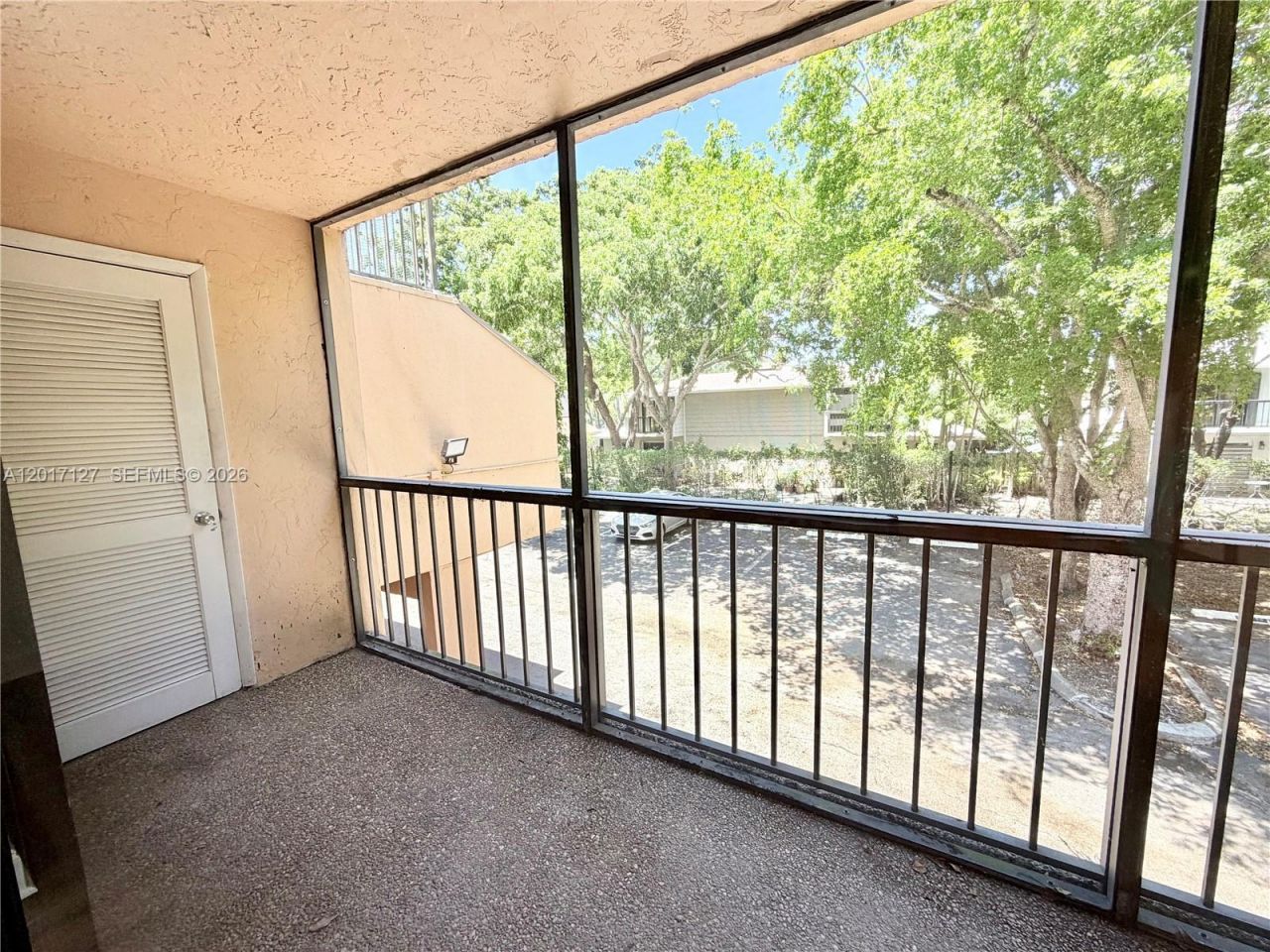 450 Commodore Dr, Unit 214, Plantation, FL 33325 Photo