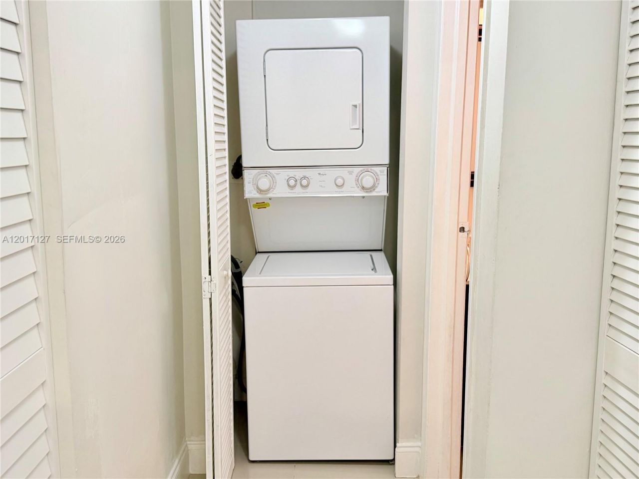 450 Commodore Dr, Unit 214, Plantation, FL 33325 Photo