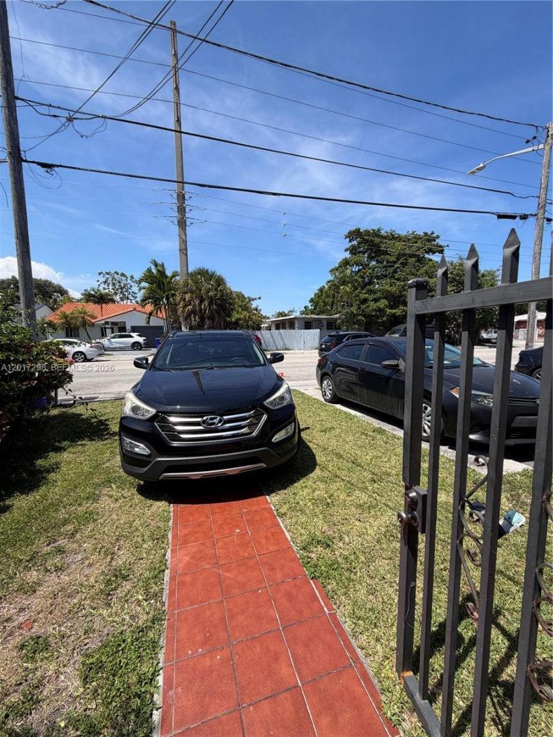 3112 SW 16 St , Unit 2, Miami, FL 33145 Photo