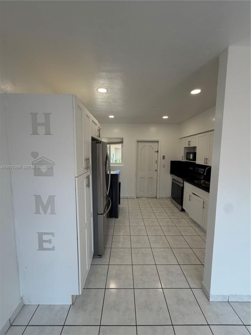 3112 SW 16 St , Unit 2, Miami, FL 33145 Photo