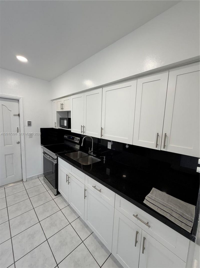 3112 SW 16 St , Unit 2, Miami, FL 33145 Photo