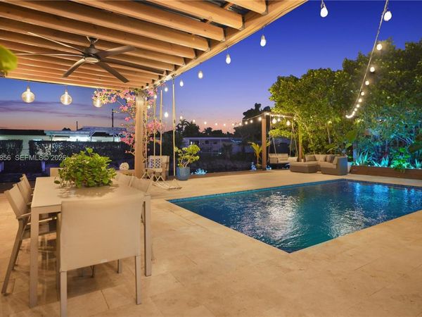 5241 SW 104th Ave, Miami, FL 33165