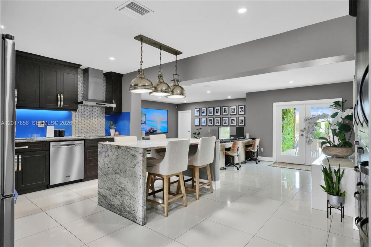 5241 SW 104th Ave, Miami, FL 33165 Photo