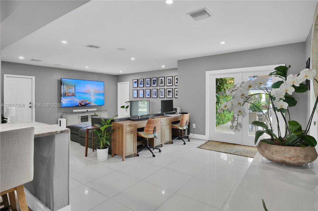 5241 SW 104th Ave, Miami, FL 33165 Photo