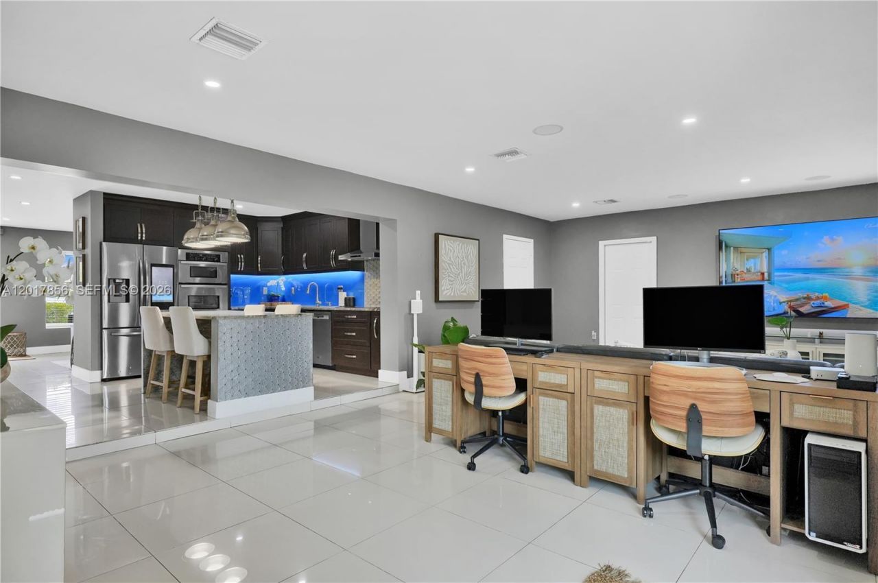 5241 SW 104th Ave, Miami, FL 33165 Photo