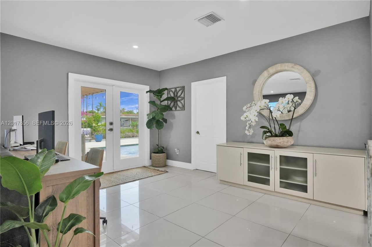 5241 SW 104th Ave, Miami, FL 33165 Photo