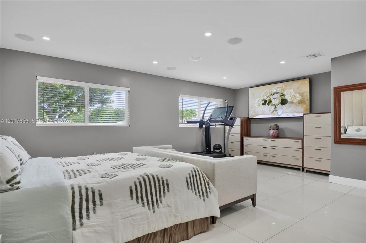 5241 SW 104th Ave, Miami, FL 33165 Photo