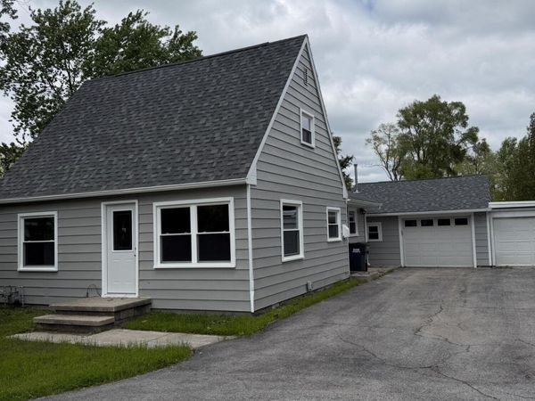7964 Hill Avenue, Holland, OH 43528