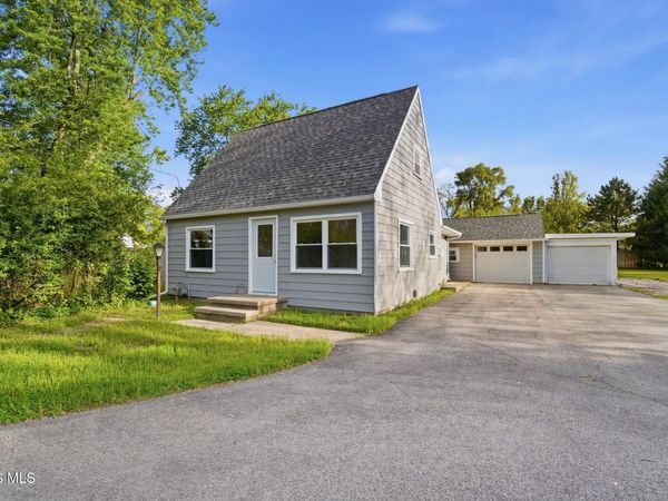 7964 Hill Avenue, Holland, OH 43528