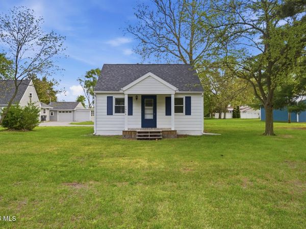 7956 Hill Avenue, Holland, OH 43528