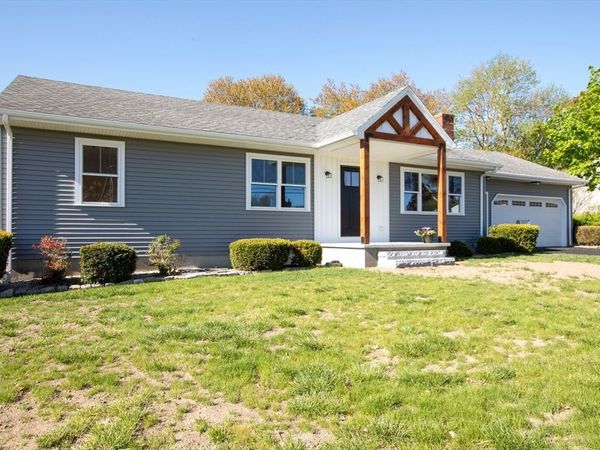 205 Eastview Ave, Somerset, MA 02726