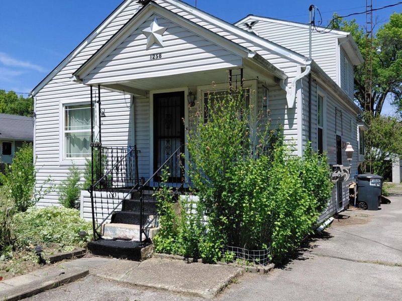 1258 Hart Road , Columbus, OH 43223 Photo 4