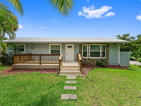 856 SW Rustic Circle, Stuart, FL 34997