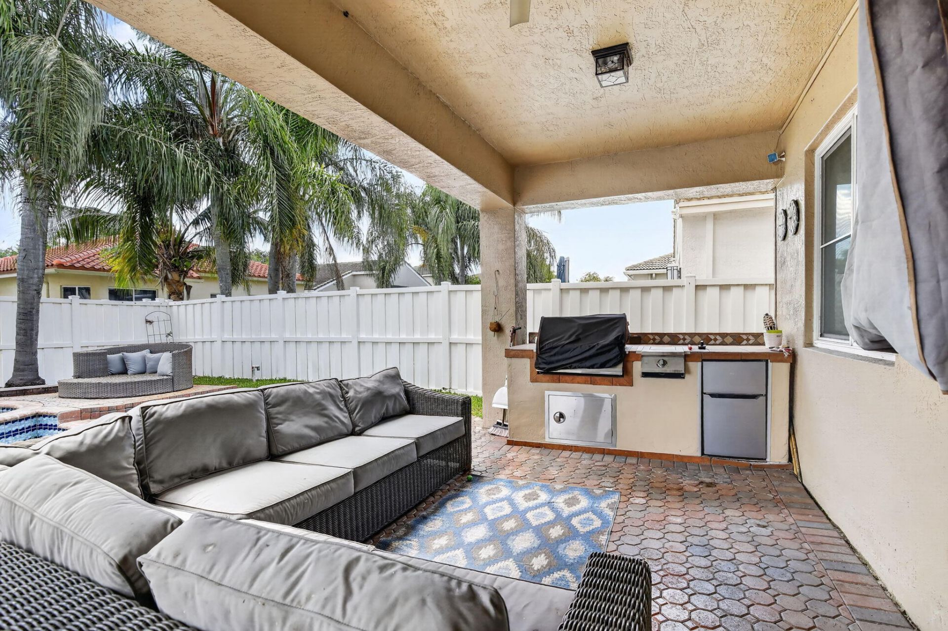 6249 SW 194th Avenue, Pembroke Pines, FL 33332 Photo