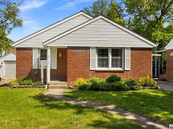 1101 E PARIS Avenue, Peoria Heights, IL 61616