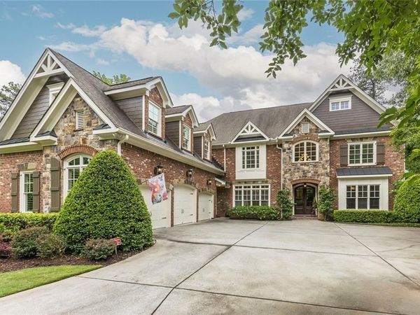 5284 Vernon Springs Trail NW, Sandy Springs, GA 30327